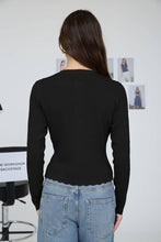 Load image into Gallery viewer, SCALLOPED BUTTON DETAIL LONG SLEEVE KNIT CARDIGAN : BLACK