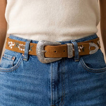 Load image into Gallery viewer, Flower Embroidered Etch Buckle Belt: SB