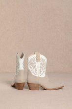 Load image into Gallery viewer, CLAIRE: Off-White / US 6 (1) | 6.5 (1) | 7 (1) | 7.5 (2) | 8 (2) | 8.5 (2) | 9 (2) | 10 (1)