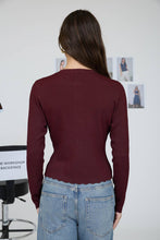 Load image into Gallery viewer, SCALLOPED BUTTON DETAIL LONG SLEEVE KNIT CARDIGAN : BLACK