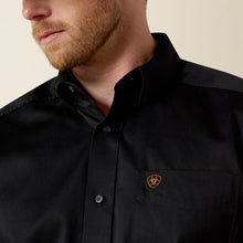 Load image into Gallery viewer, Ariat Mens Solid Twill Core Classic Long Sleeve  Button Down Dress Shirt