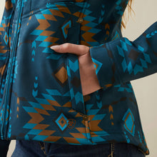Load image into Gallery viewer, Ariat Women's New Softshell Jacket Sioux Falls